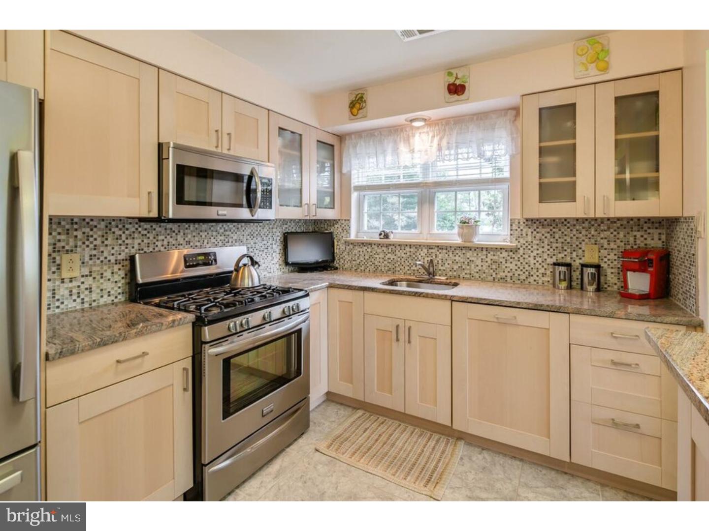 71208 Delaire Landing Road, Unit 208 Philadelphia, PA 19114 - Photo 12 of 25 Gallery Image 12