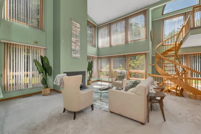 $1,125,000 | 82 Pilgrim Drive, Bedford, NH 03110