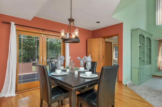 $1,125,000 | 82 Pilgrim Drive, Bedford, NH 03110