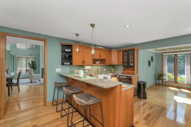 $1,125,000 | 82 Pilgrim Drive, Bedford, NH 03110