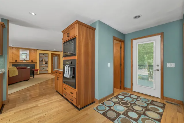 $1,125,000 | 82 Pilgrim Drive, Bedford, NH 03110