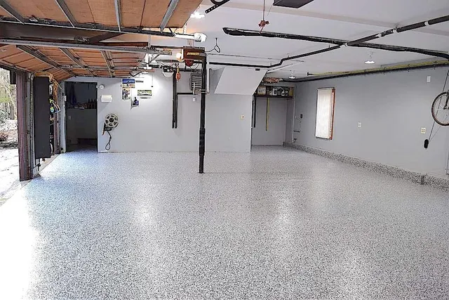 $1,125,000 | 82 Pilgrim Drive, Bedford, NH 03110