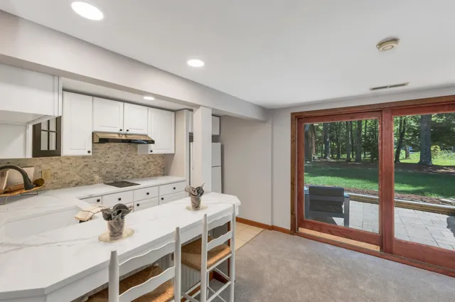 $1,125,000 | 82 Pilgrim Drive, Bedford, NH 03110