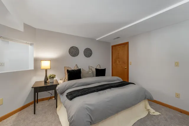 $1,125,000 | 82 Pilgrim Drive, Bedford, NH 03110