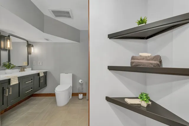 $1,125,000 | 82 Pilgrim Drive, Bedford, NH 03110