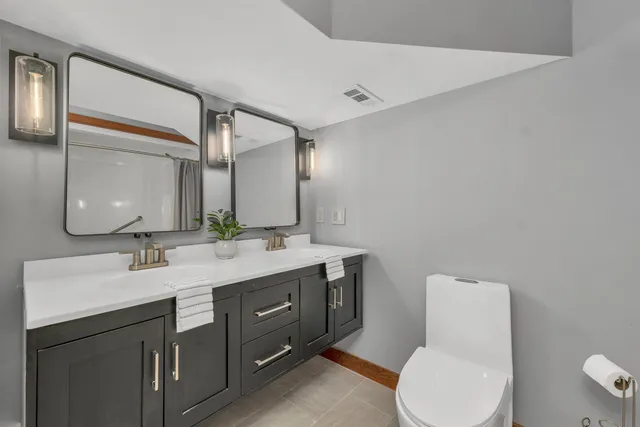 $1,125,000 | 82 Pilgrim Drive, Bedford, NH 03110