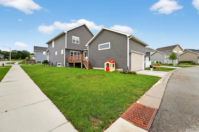 $560,000 | 1208 Merry Blossom Lane, Verona, WI 53593