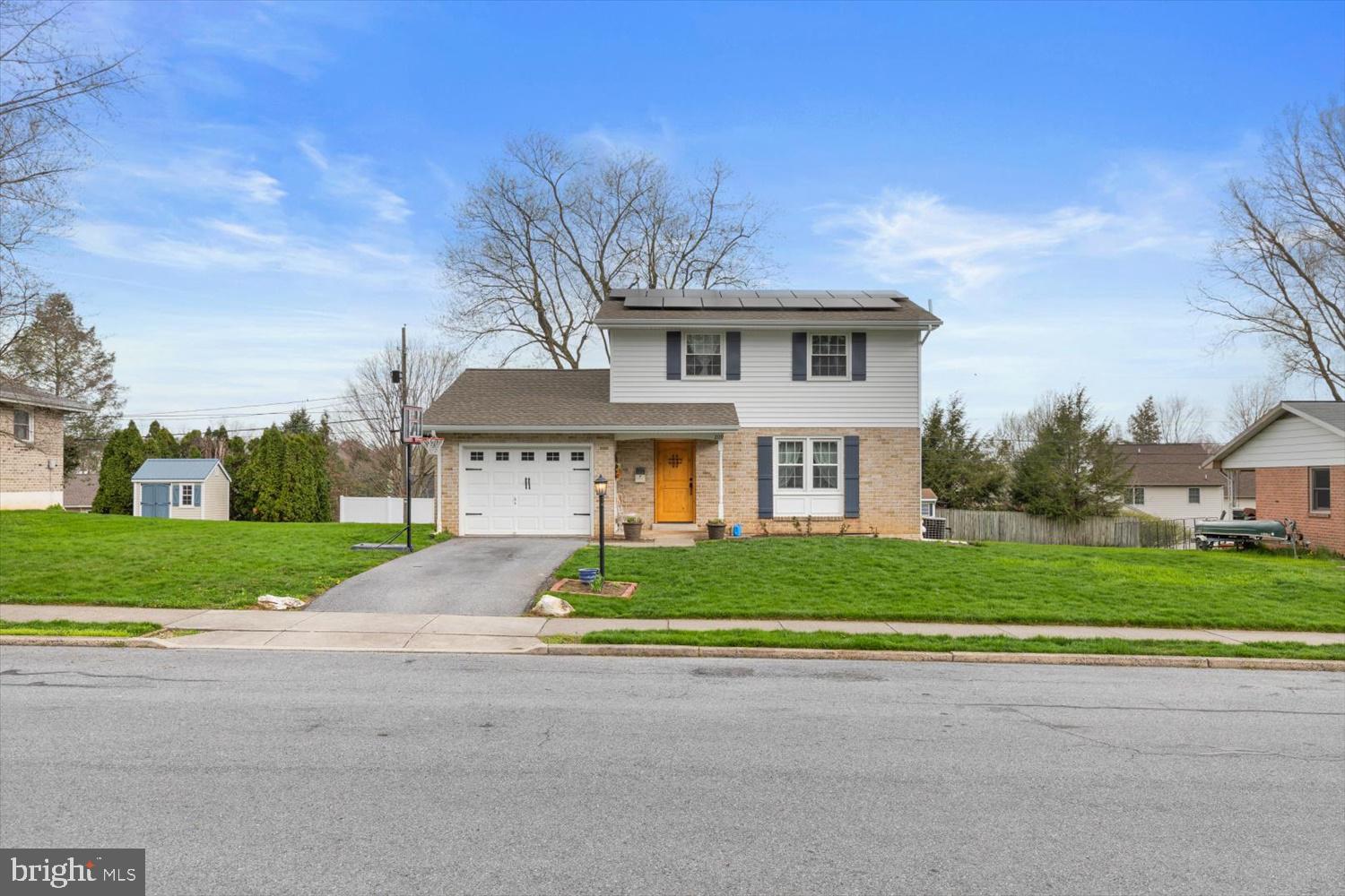 209 Swarthmore Drive Lititz, PA 17543 - Photo 2 of 49