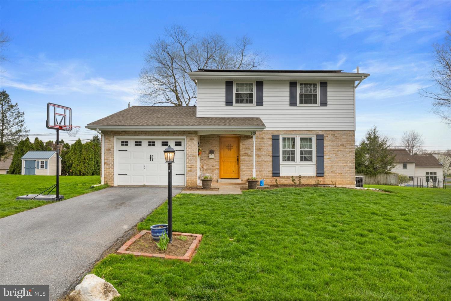 209 Swarthmore Drive Lititz, PA 17543 - Photo 3 of 49