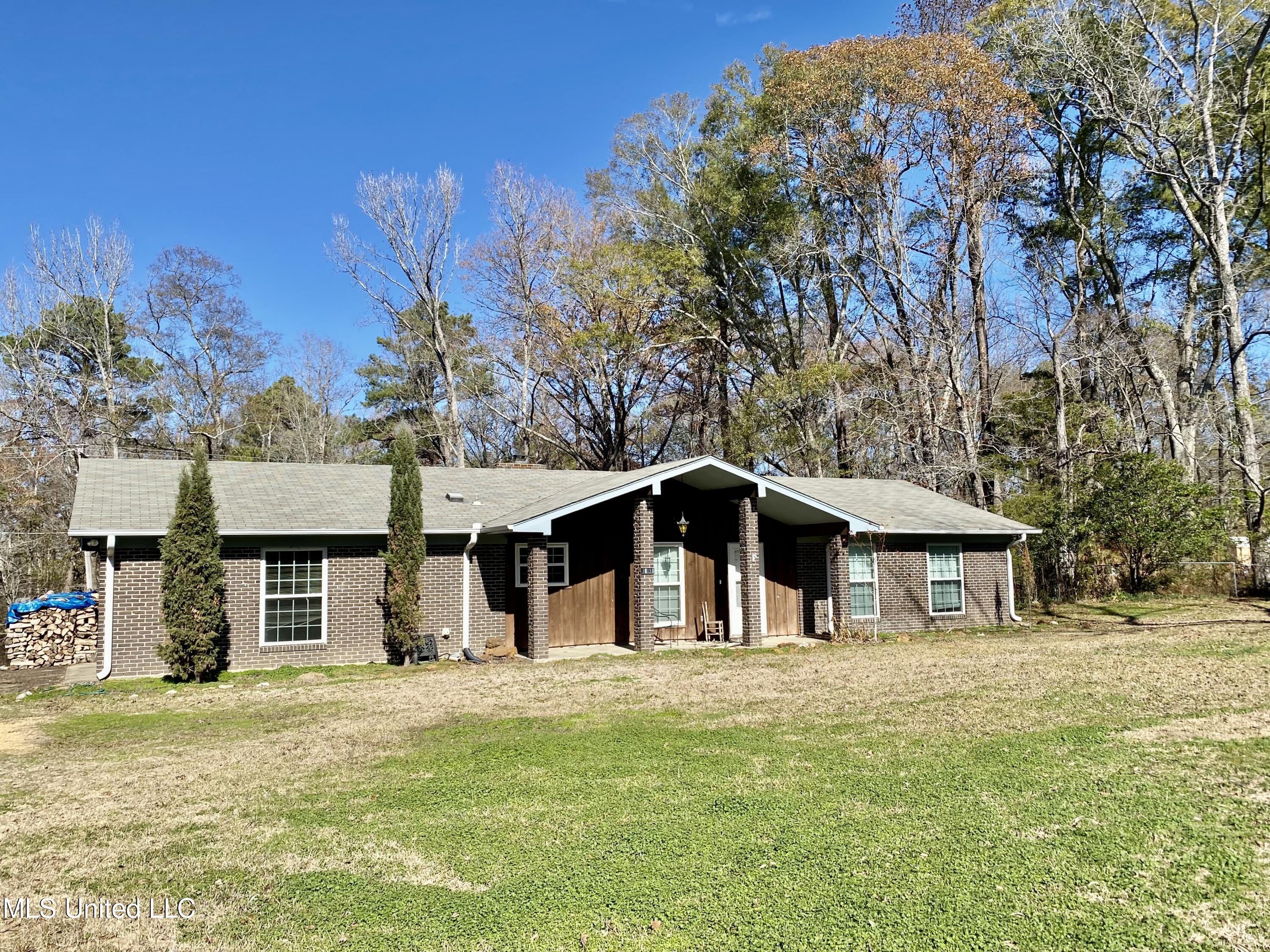 16039 New Zion Road Crystal Springs, MS 39059 - Photo 2 of 2 16039 New Zion Road Front