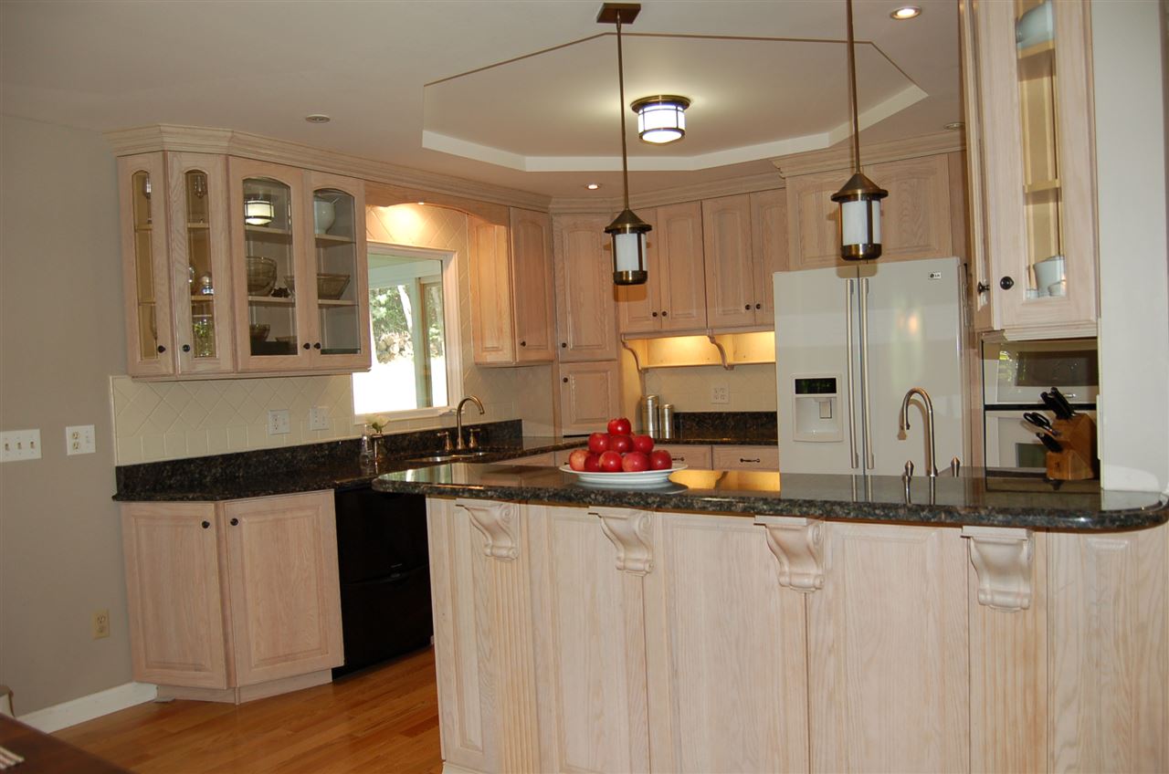 46 Whitford Road Nashua, NH 03062 - Photo 16 of 40