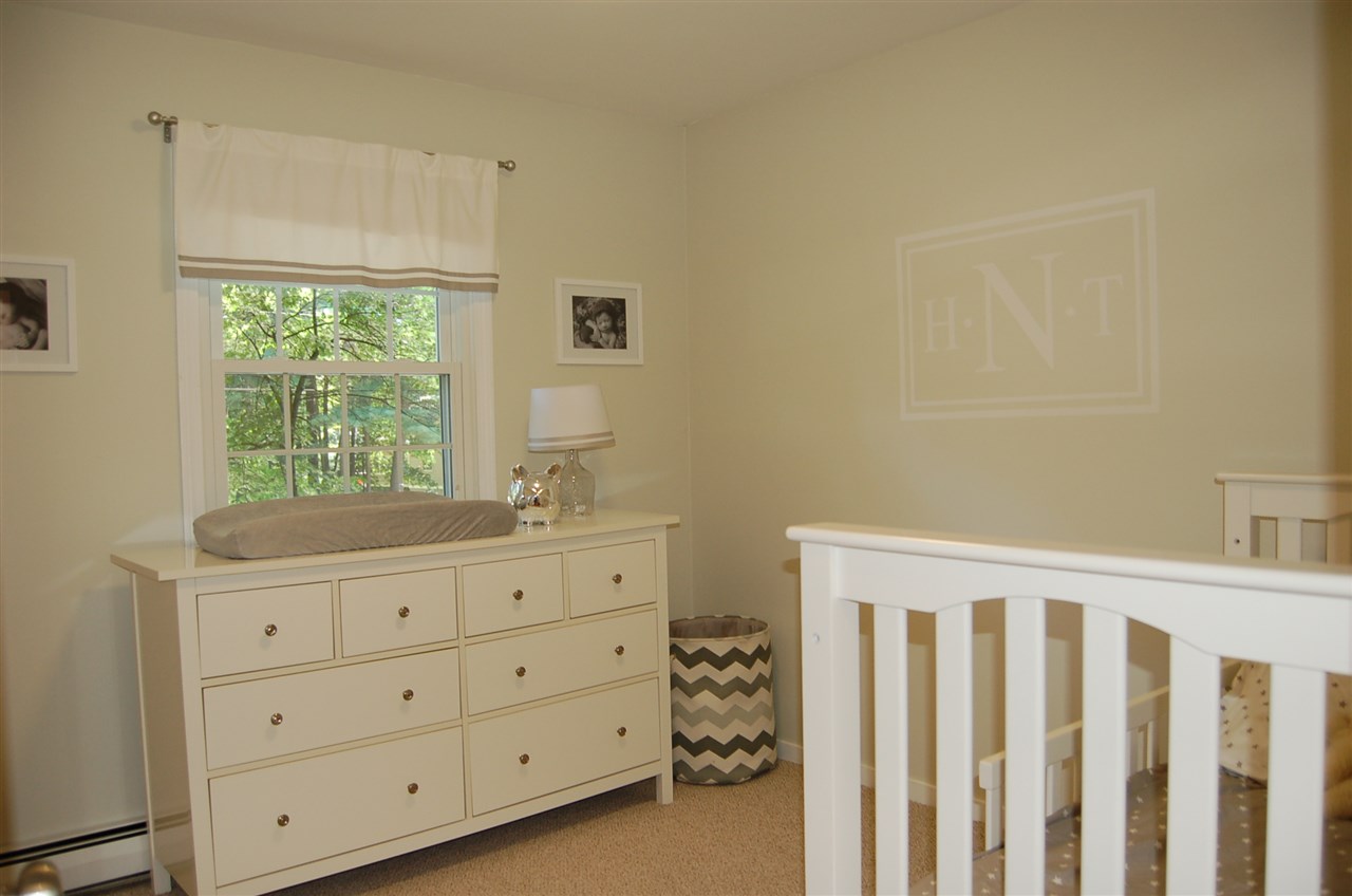 46 Whitford Road Nashua, NH 03062 - Photo 20 of 40