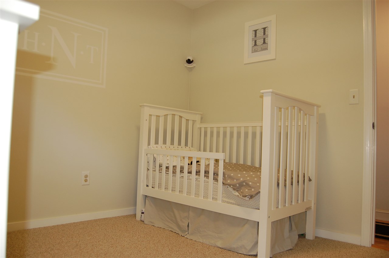 46 Whitford Road Nashua, NH 03062 - Photo 21 of 40