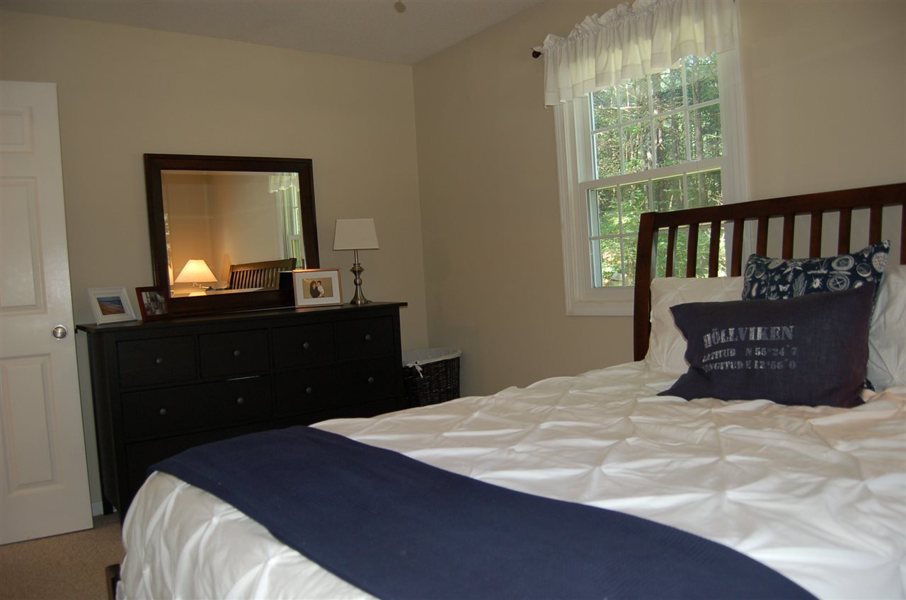 46 Whitford Road Nashua, NH 03062 - Photo 23 of 40
