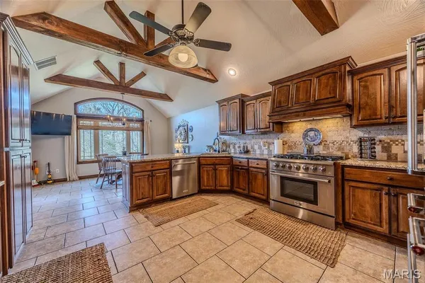 $629,900 | 959 Cobblestone Court, Lebanon, MO 65536