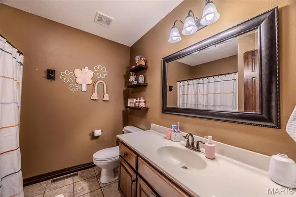 $629,900 | 959 Cobblestone Court, Lebanon, MO 65536