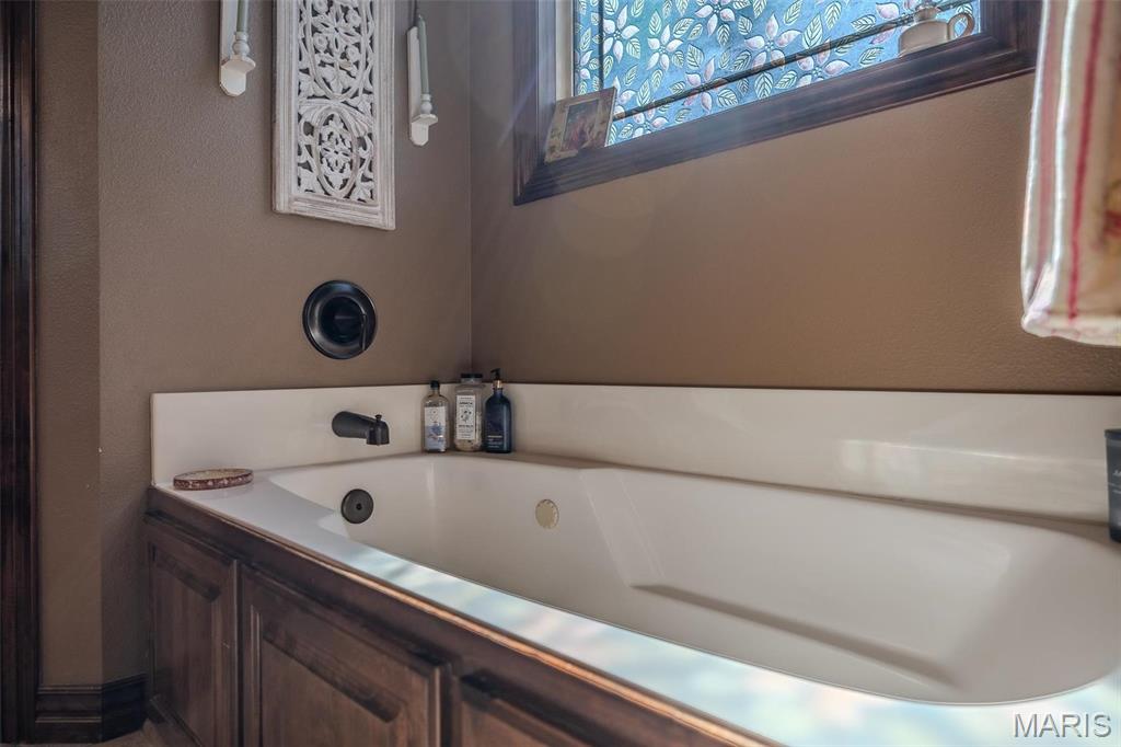 959 Cobblestone Court Lebanon, MO 65536 - Photo 25 of 88