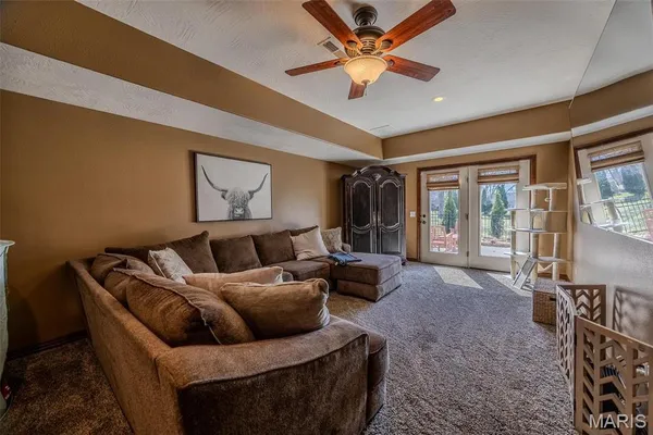 $629,900 | 959 Cobblestone Court, Lebanon, MO 65536