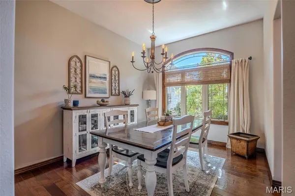 $629,900 | 959 Cobblestone Court, Lebanon, MO 65536