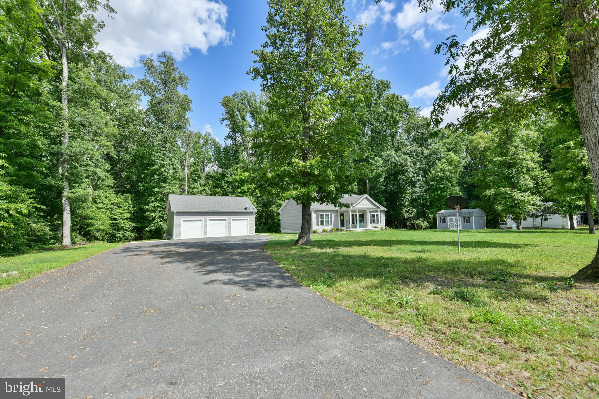 11329 River Road Ridgely, MD 21660 - Photo 3 of 30 Paved Driveway to your 3 car garage