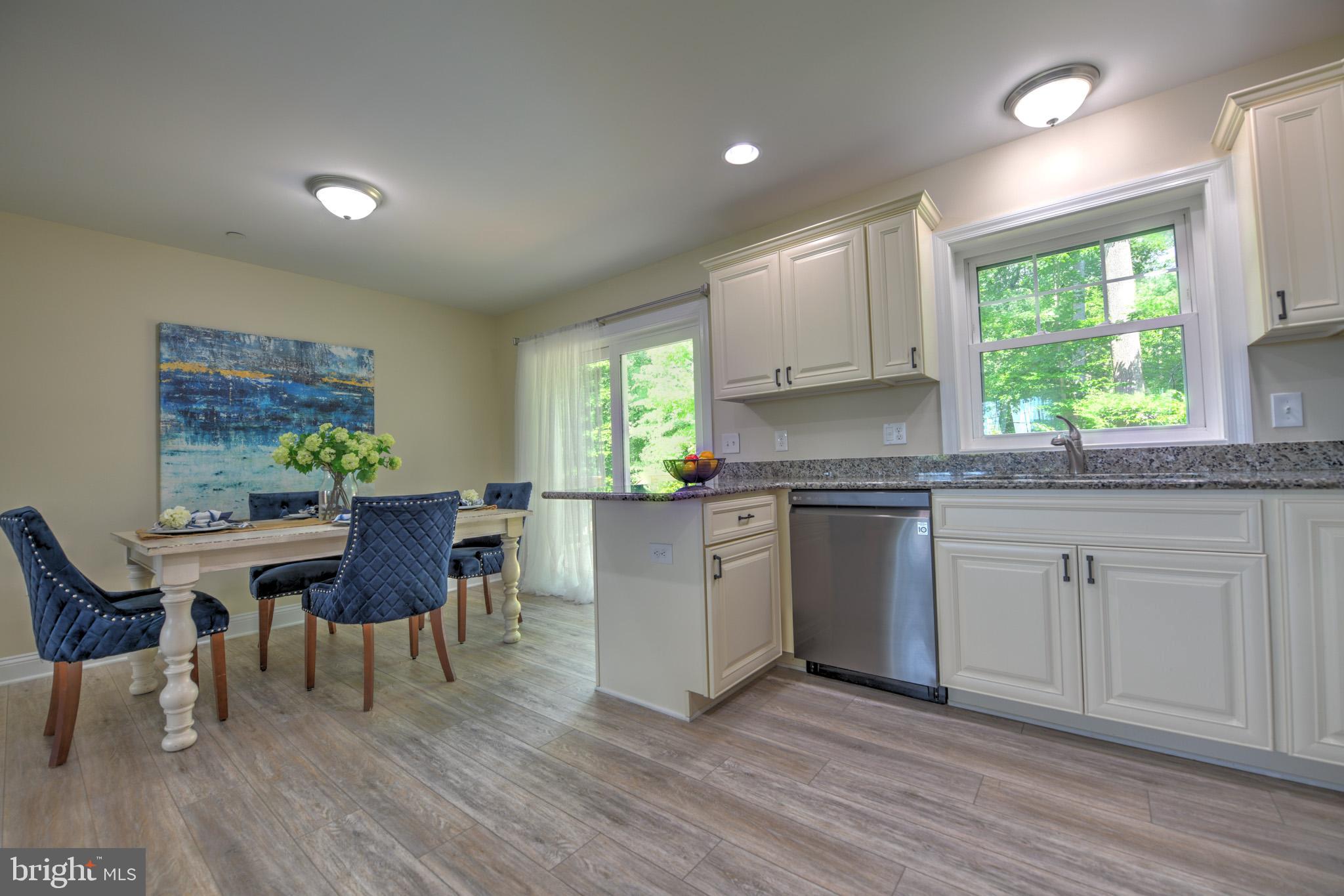 11329 River Road Ridgely, MD 21660 - Photo 10 of 30 Large dining area