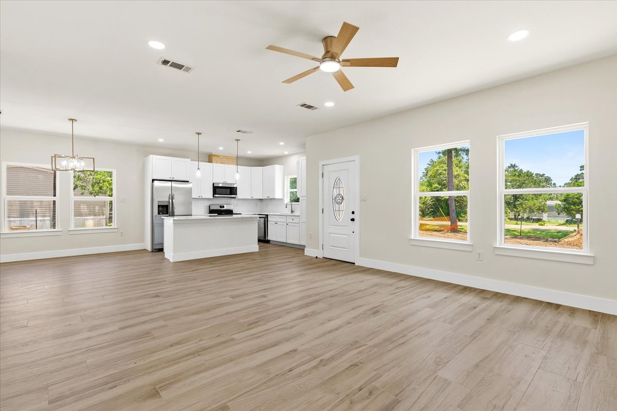 109 Clear Spring Street Bastrop, TX 78602 - Photo 2 of 8