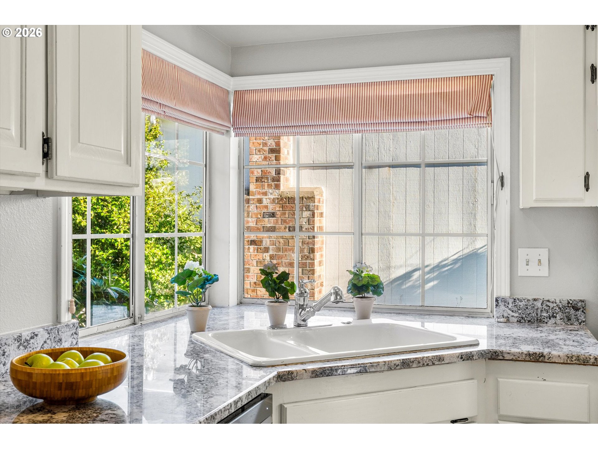 322 Southeast 151st Avenue Portland, OR 97233 - Photo 17 of 31