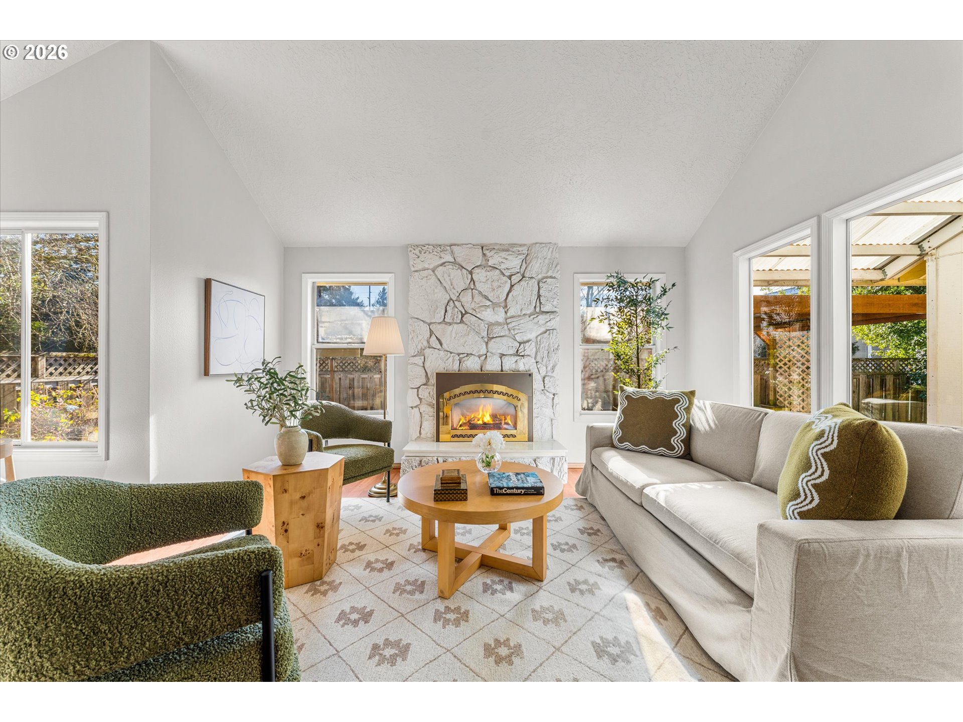 322 Southeast 151st Avenue Portland, OR 97233 - Photo 8 of 31