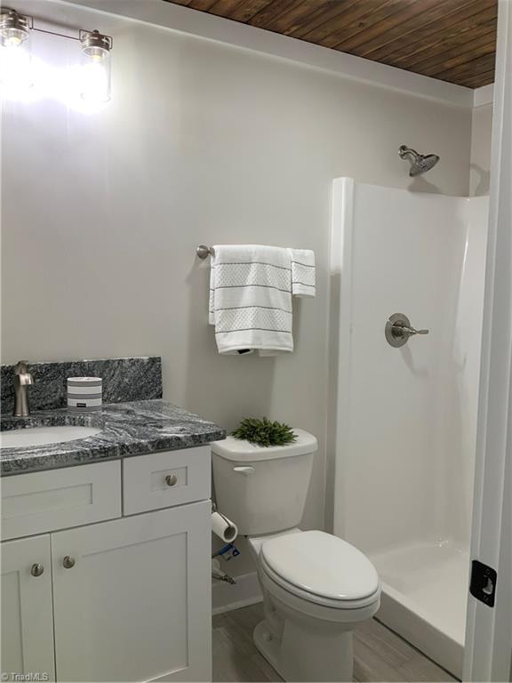 1333 Commonwealth Road Randleman, NC 27350 - Photo 22 of 28 Master bath