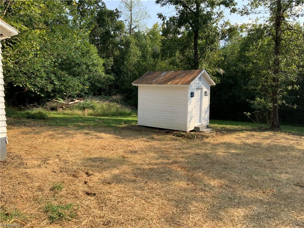 1333 Commonwealth Road Randleman, NC 27350 - Photo 8 of 28 Gallery Image 8