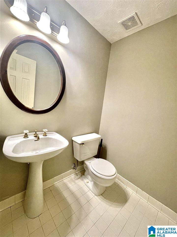 1222 Woodmont Road Anniston, AL 36207 - Photo 15 of 50