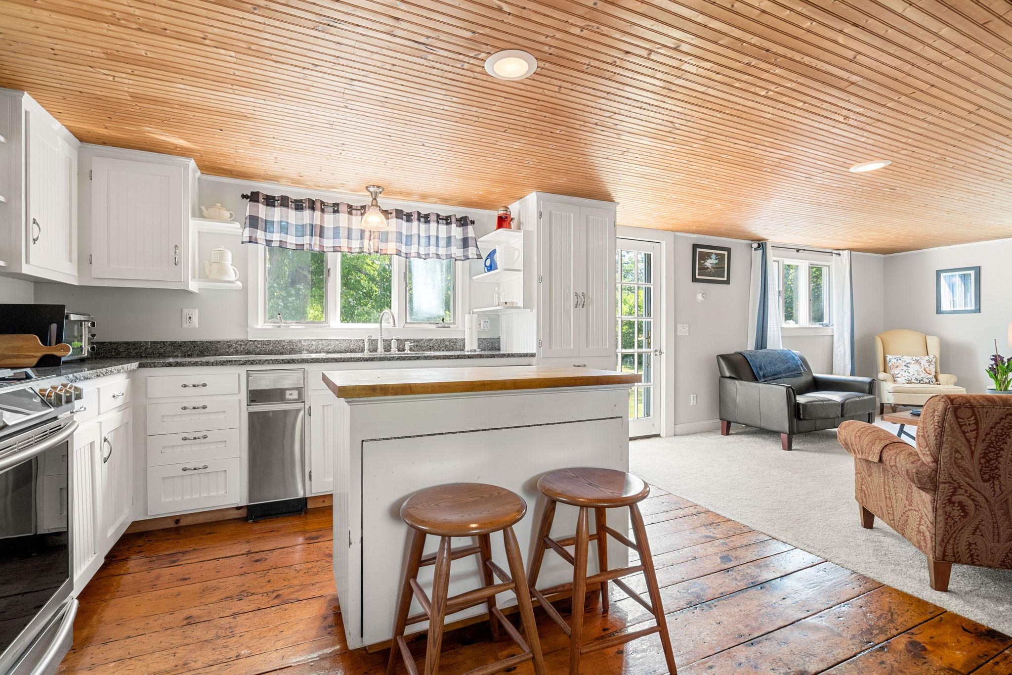 170 Exeter Road Hampton Falls, NH 03844 - Photo 14 of 22