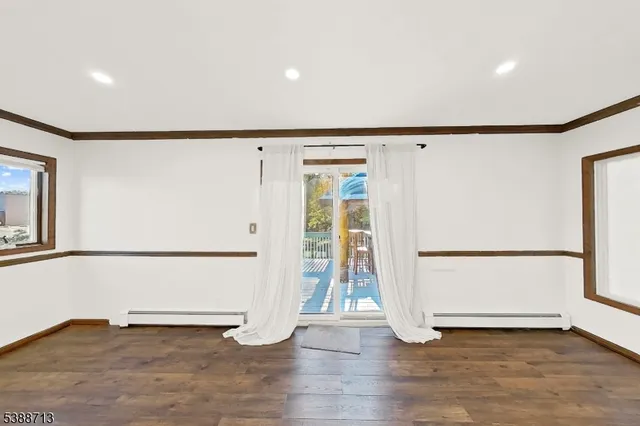 $660,000 | 54 Mapledale Avenue, Succasunna, NJ 07876