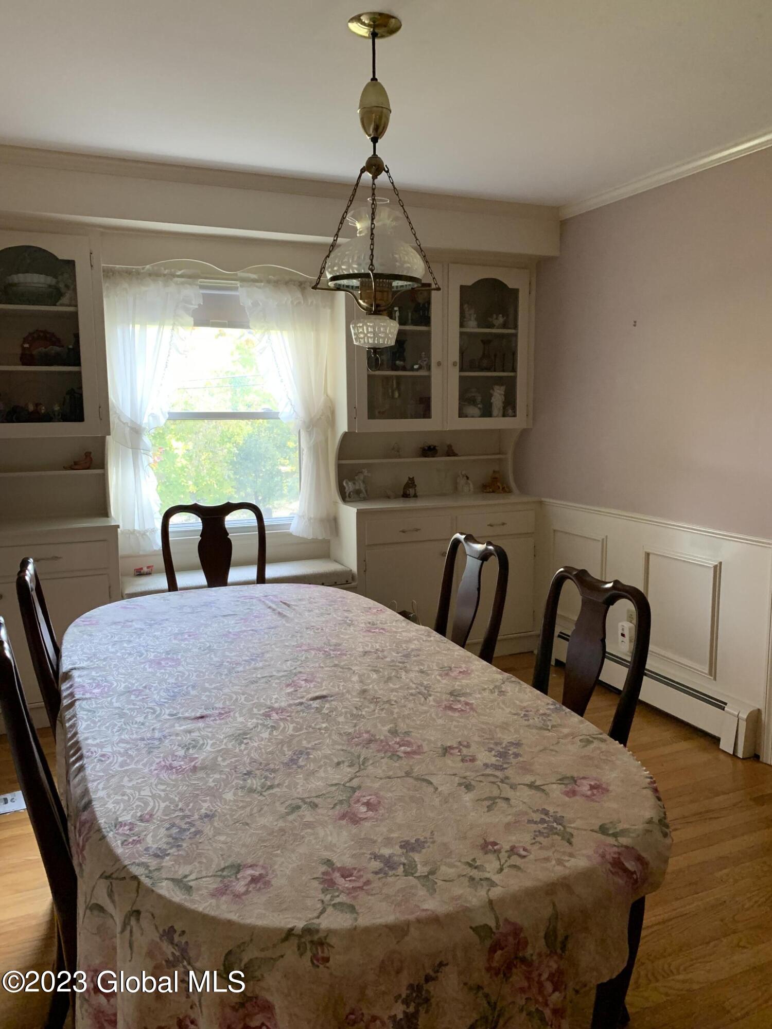 139 Dunsbach Road Halfmoon, NY 12065 - Photo 4 of 24 IMG_0404