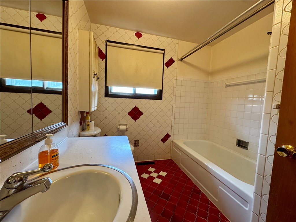 286 West Main Street Victor, NY 14564 - Photo 13 of 19
