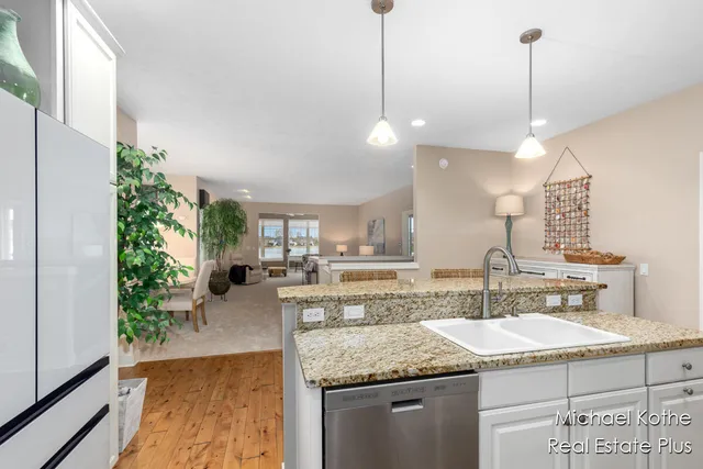 $524,900 | 7443 Watermark Drive, Unit 32, Allendale, MI 49401