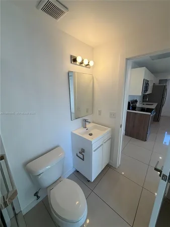 $1,900 | 829 Southwest 18th Avenue, Unit 111, Miami, FL 33135
