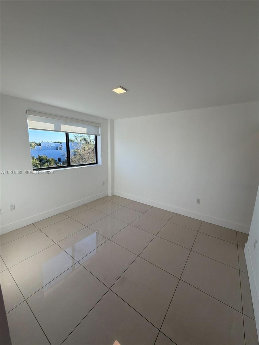 829 Southwest 18th Avenue, Unit 111 Miami, FL 33135 - Photo 10 of 12