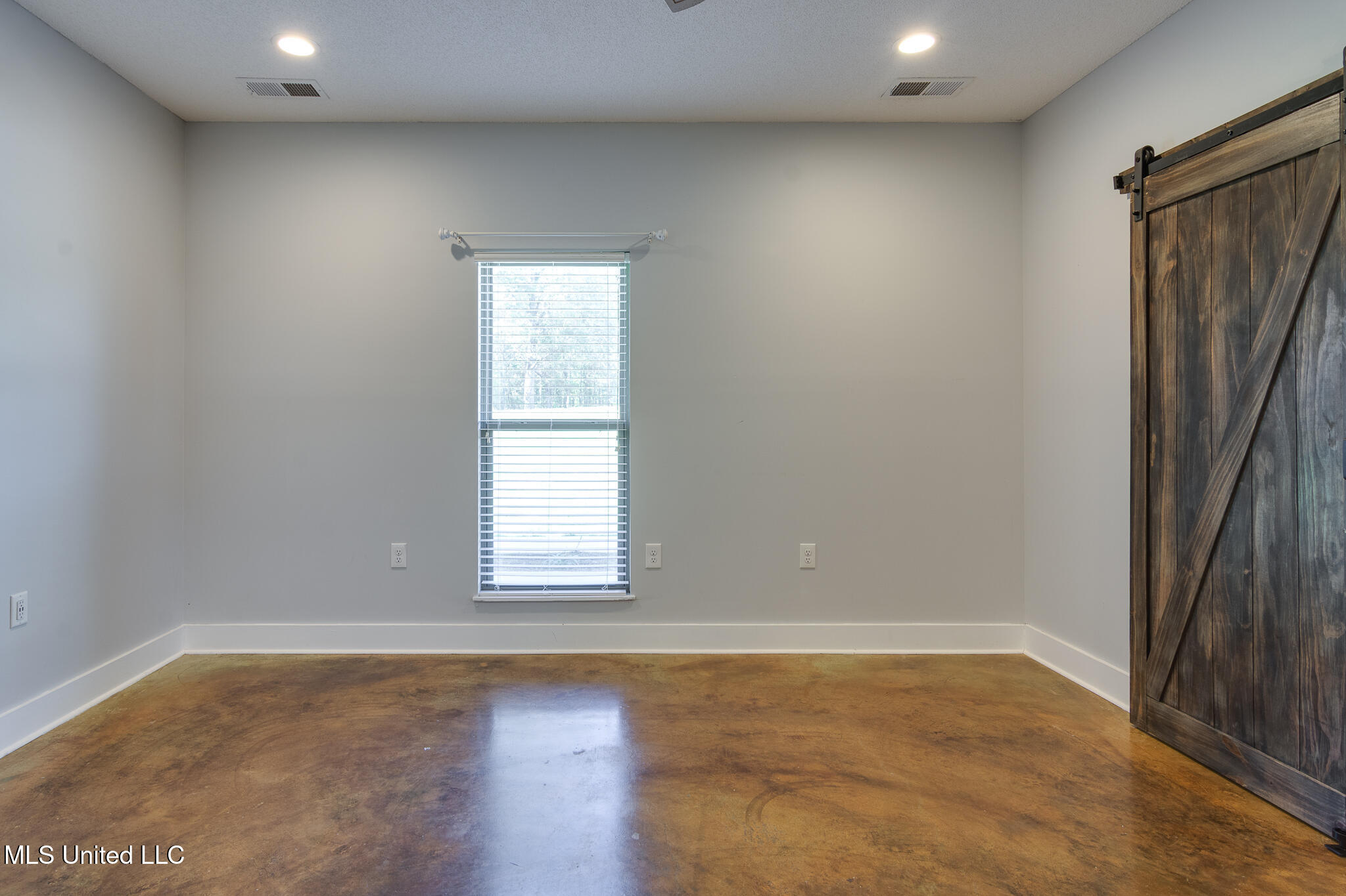 950 Malone Road South Hernando, MS 38632 - Photo 13 of 32 950 Malone Road South-25