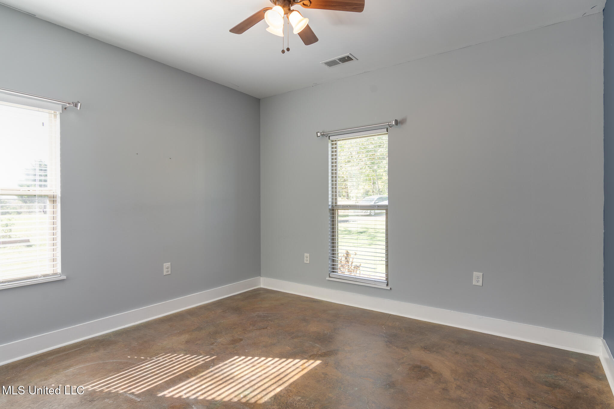 950 Malone Road South Hernando, MS 38632 - Photo 20 of 32 950 Malone Road South-16