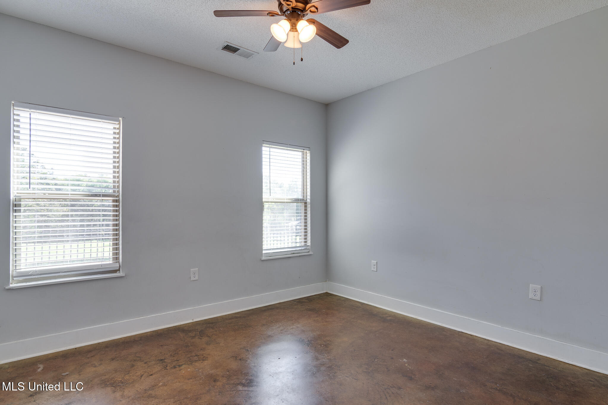 950 Malone Road South Hernando, MS 38632 - Photo 22 of 32 950 Malone Road South-21