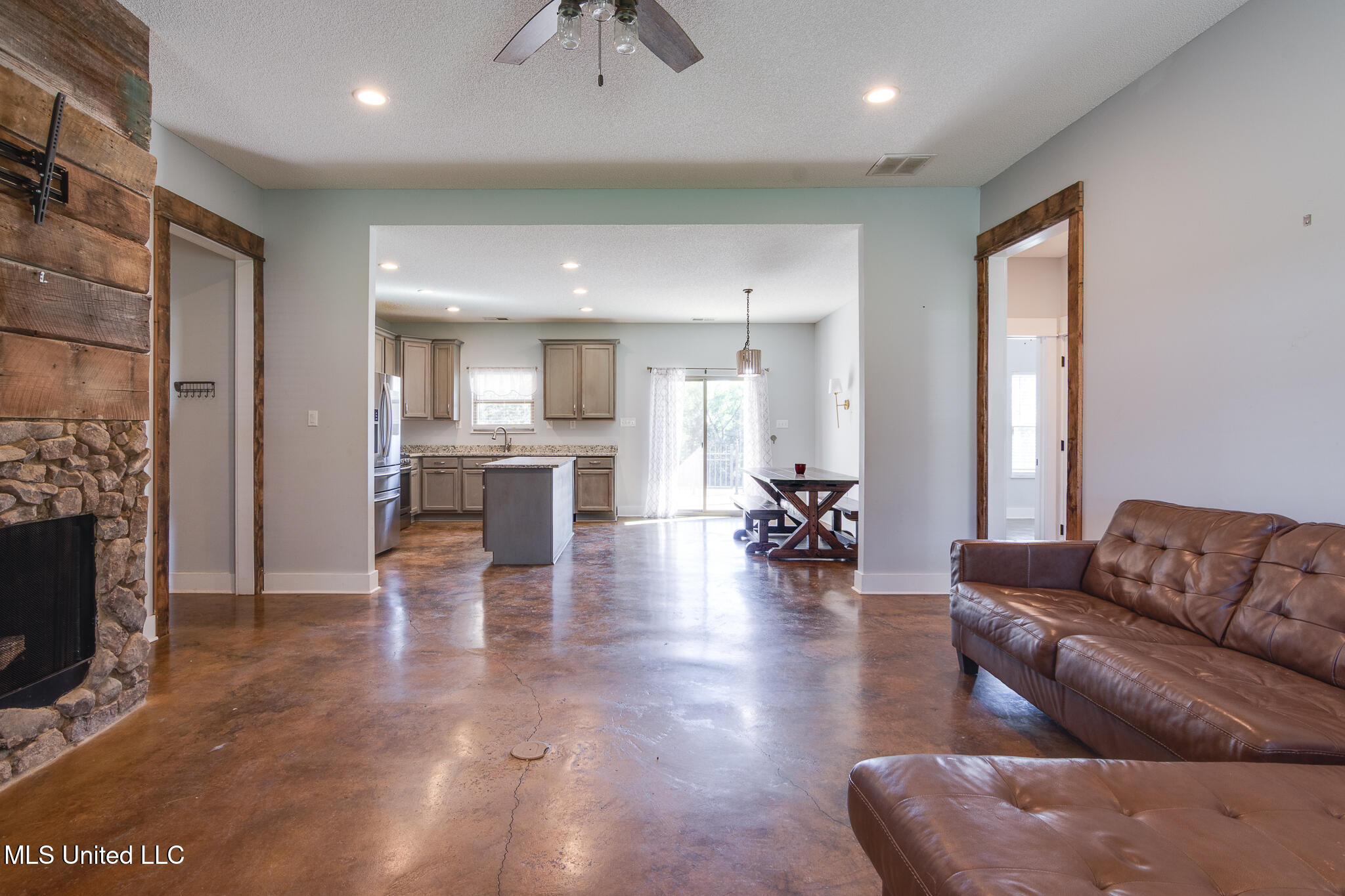 950 Malone Road South Hernando, MS 38632 - Photo 5 of 32 950 Malone Road South-5