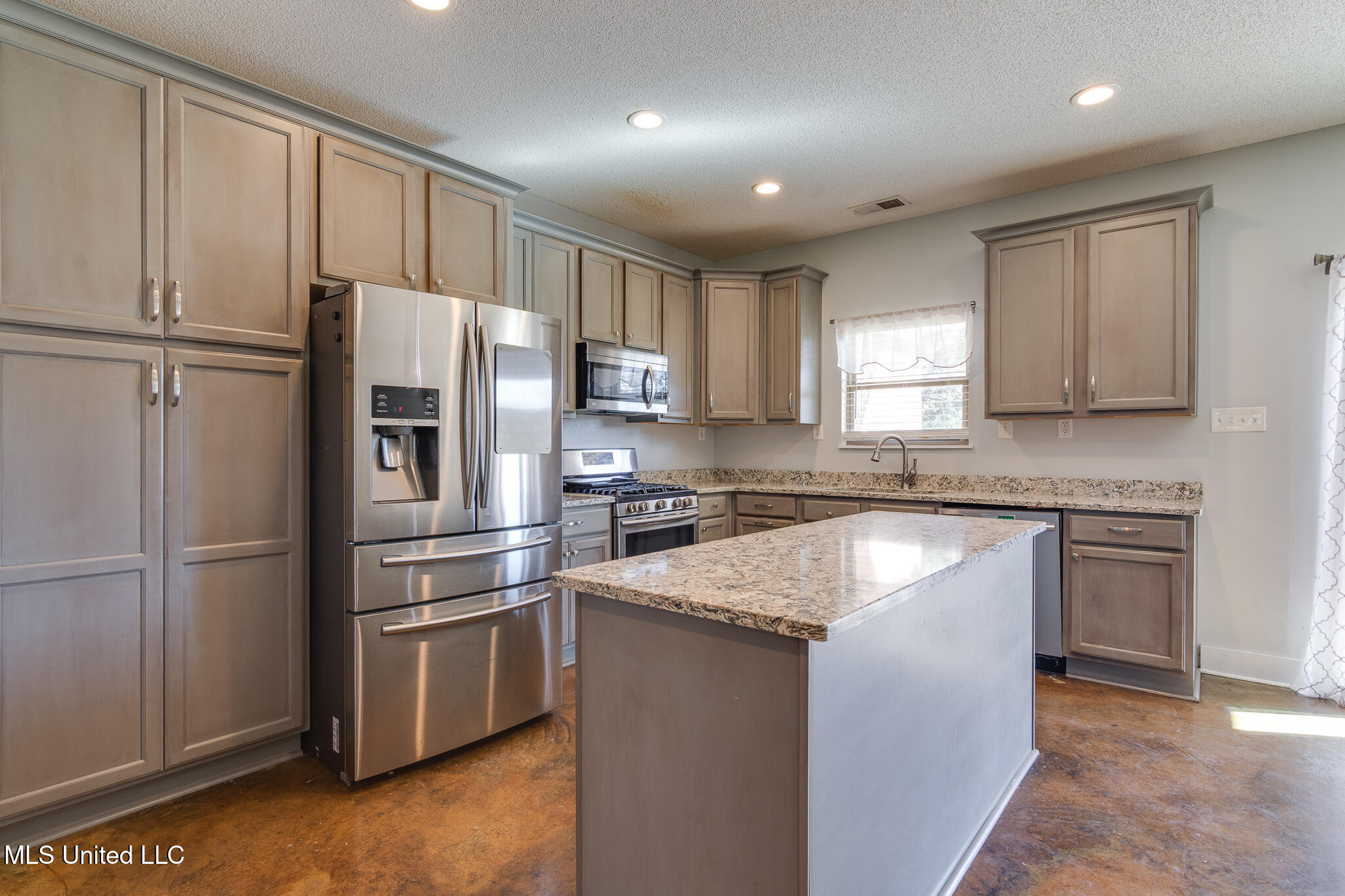 950 Malone Road South Hernando, MS 38632 - Photo 7 of 32 950 Malone Road South-14