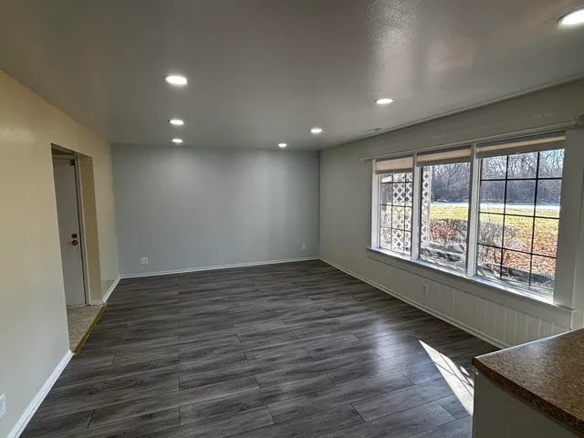 $2,100 | 20245 Independence Drive, Unit B, Brookfield, WI 53045