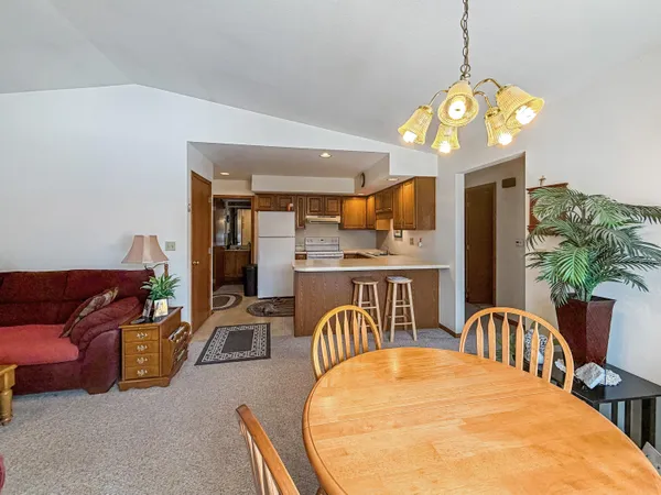 $339,900 | 4530 Oaktree Court, Unit 4532, Manitowoc, WI 54220