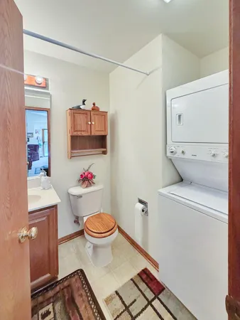 $339,900 | 4530 Oaktree Court, Unit 4532, Manitowoc, WI 54220