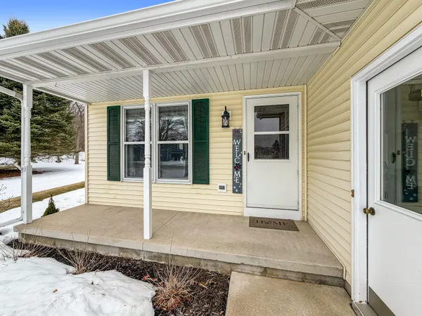$339,900 | 4530 Oaktree Court, Unit 4532, Manitowoc, WI 54220