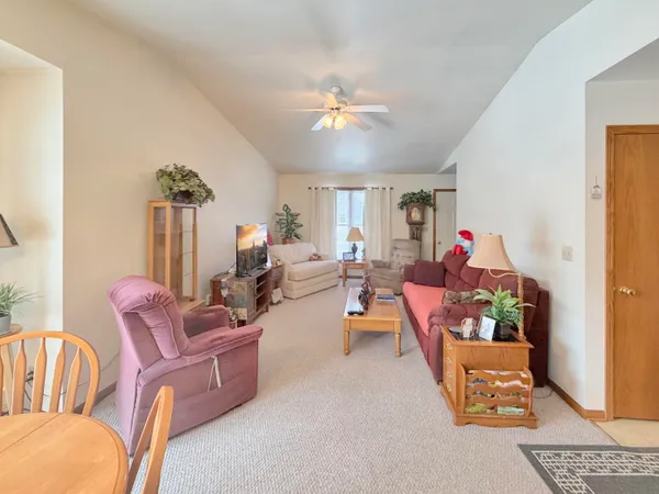 $339,900 | 4530 Oaktree Court, Unit 4532, Manitowoc, WI 54220