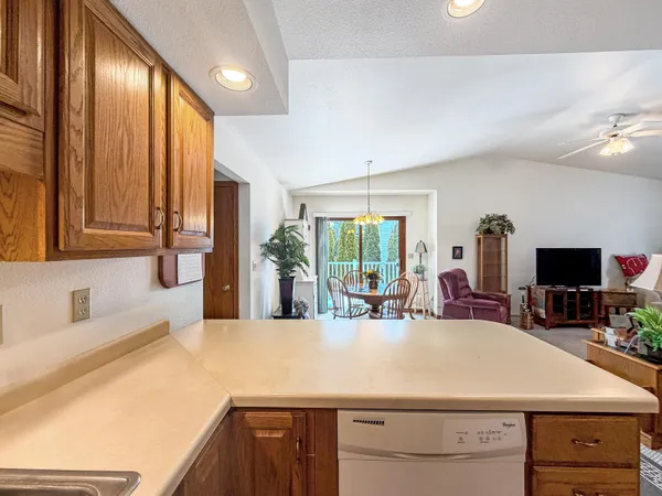 $339,900 | 4530 Oaktree Court, Unit 4532, Manitowoc, WI 54220