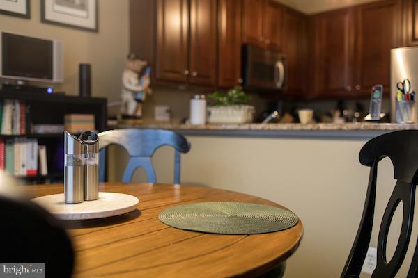 7305 Maplecrest Road, Unit 307 Elkridge, MD 21075 - Photo 15 of 27 Kitchen
